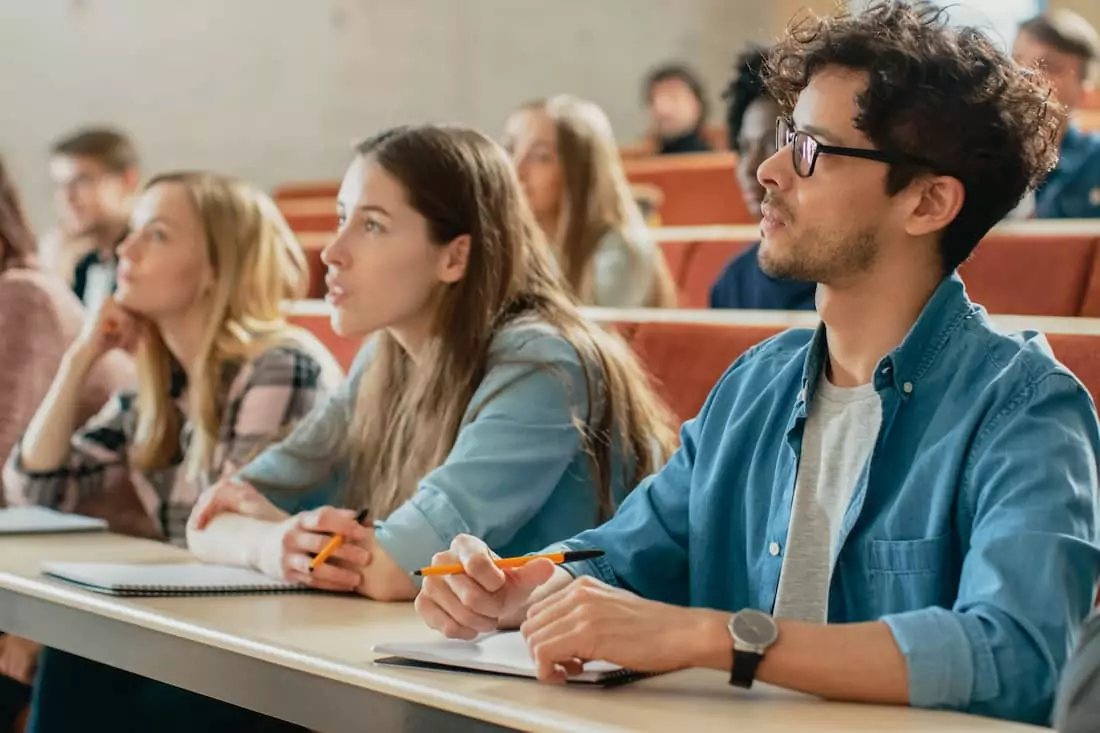 Top Qualified Home Tutors in Askari 5 Lahore offer one to one home tuition for students with expert guidance improved grades and strong academic success